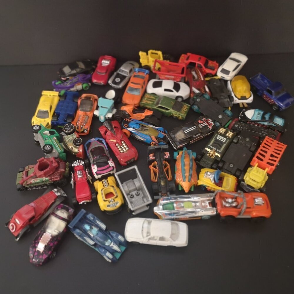 Lot of Hot Wheels & Mattel Metal & Plastic Variety of Styles, Colors & Condition